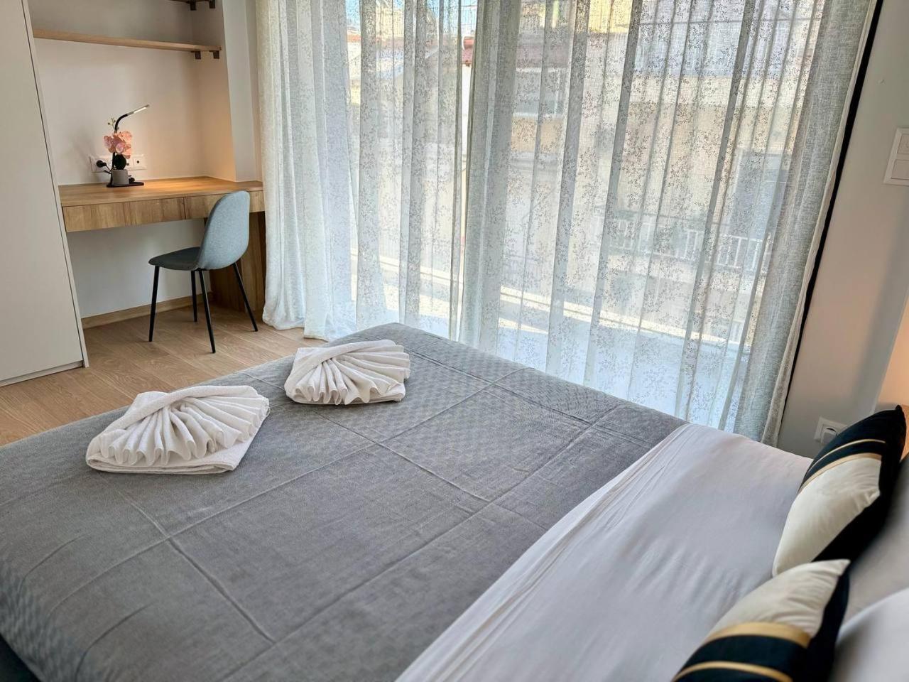 Lux Ampelokipi Athens