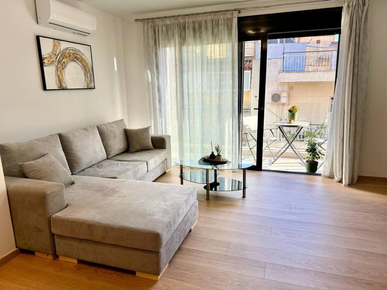 Lux Ampelokipi Athens